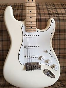 Fender Stratocaster American Standard Electric Guitar2011