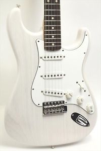 NEW Fender Custom Shop  1960 Stratcaster Closet Classic guitar FROM JAPAN/512