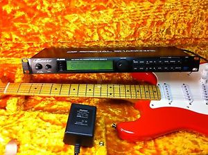 Alesis Quadraverb 2 (Q2) SPECIAL SHADOWS - Hank Marvin Echoes