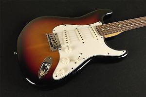 Fender Custom Shop Custom Classic Stratocaster – C Neck – 3-Tone Sunburst (150)
