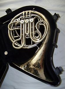 CONN 8D  F/Bb Double FRENCH HORN w.orig case & Mouthpiece - *Hornshop-Serviced*