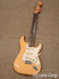 Fender 1979 Stratocaster guitar FROM JAPAN/512