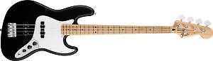 Fender Standard Jazz Bass Maple Fingerboard Black 146202506
