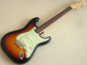 NEW Fender American Vintage 59 Stratocaster 3-Color Sunburst FROM JAPAN/512