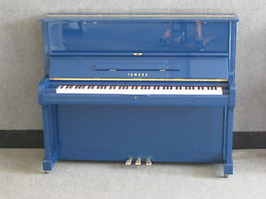 Blaues Klavier - Yamaha U1 - Baujahr: 1984 von REHA-PIANO-AURICH