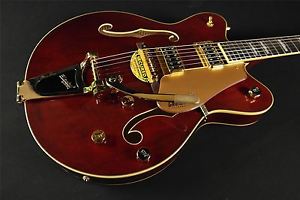 Gretsch G5422TG with Bigsby Double-Cut with Gold Hardware Walnut Stain (685)