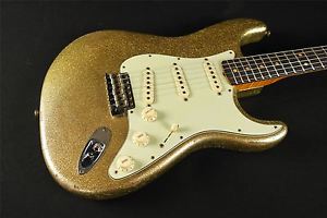 Fender Custom Shop Limited NAMM ’64 Stratocaster Relic – Gold Sparkle (131)