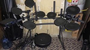 Roland TD-7 Electronic Drum Set