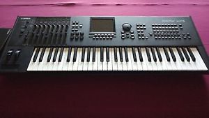 Yamaha Motif XF6 Keyboard Synthesizer