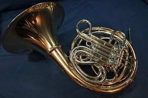 Conn 8DRS (8D with Rose Brass Screw Bell) Double French Horn w/Case, Mouthpiece