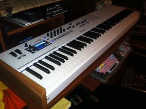 Arturia Keylab 88 Fully Weighted Midi Controller Keyboard