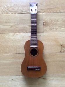 1920'S Breyer Hermanos Soprano Ukulele, Martin Style