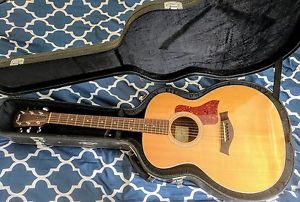 Taylor 214 Deluxe Grand Auditorium Acoustic Guitar w/ original case!