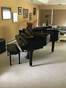 Yamaha g2 baby grand piano