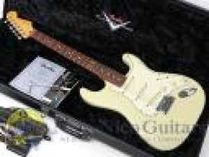Fender Custom Shop 2006 Jeff Beck Stratocaster (White) guitar FROM JAPAN/512