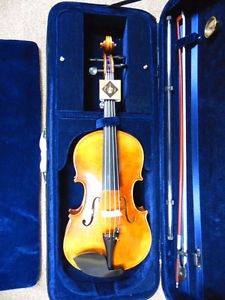 M. Ravel VA100155OF 15.5" Viola - Flamed Maple, Bow and Case