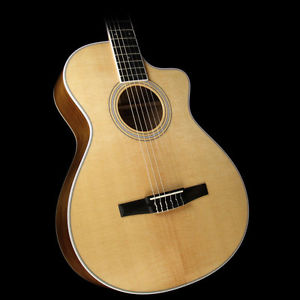 Taylor 412ce-N Grand Concert Acoustic/Electric Nylon String Guitar Natural