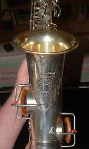 1927 MARTIN HANDCRAFT ALTO SAXOPHONE REPADDED Ser# 79966