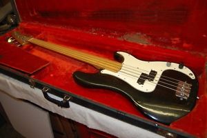 1971 Fender fretless Precision bass guitar