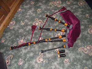 Grainger and Campbell bagpipes catalin mounted (1970)