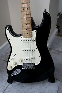 U.S.A. 1997 Fender Stratocaster, Left-Handed. Excellent condition