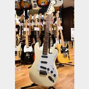 NEW Fender Japan Classic 70's Stratocaster guitar FROM JAPAN/512