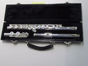 Armstrong Soloist Flute Made in USA Used Great Condition w/ Case