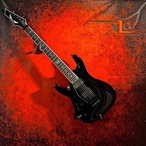 DEAN LEFT HANDED CUSTOM 550 GLOSS BLACK LEFTY GUITAR W/ SOFT CASE