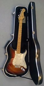 2003 Fender American Stratocaster Maple Neck w/ Hardshell Case