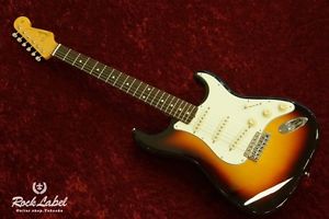NEW Fender  - Japan Exclusive Classic 60s Strat - 3-Color Sunburst/512