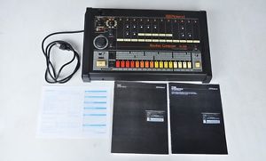 Roland TR-808 Rhythm Composer ~~MINTY with MANUALS~~ Analog Drum Machine TR909