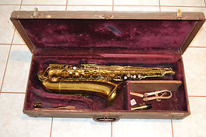 "THE MARTIN" TENOR SAXOPHONE COMMITTEE MODEL FROM 1945.ALL ORIGINAL GREAT SAX!