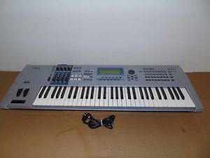Yamaha MOTIF ES6 61-Key Music Production Synthesizer Keyboard/Good Condition