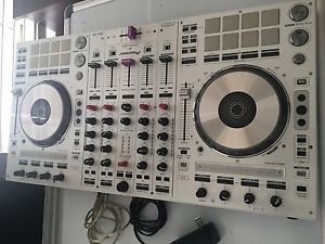 Pioneer DDJ-SX-W Digital 4-Channel Serato DJ Controller, White Limited Edition