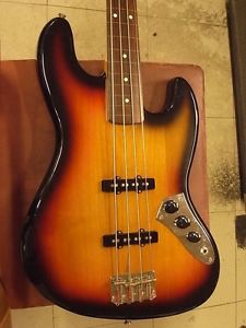 Fender Japan JB62-77FL 1990s E-Bass