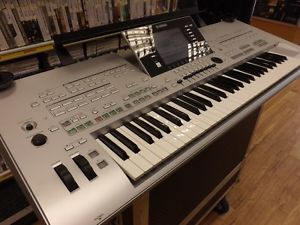 Yamaha Tyros 3 Keyboard Piano - Fantastic condition