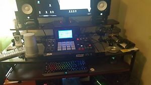 Akai MPC2500 Music Production DVD DRIVE 128mb ram Big screen JJOS