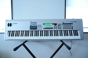 Yamaha MO8 88-Key Music Production Synthesizer Workstation with DAW Control