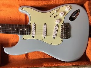 Fender American Stratocaster Seymour Duncan Loaded Wilkinson Bridge 4 Weeks Old