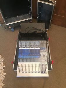 PreSonus STUDIOLIVE 16.4.2 16-Channel Digital Mixer W/Gator ATA Road Case