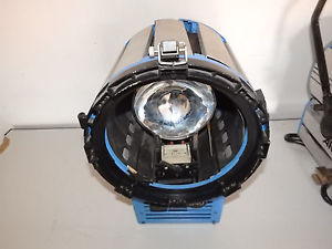 Arri D40 L1.4000.B-330 HMI PAR Light