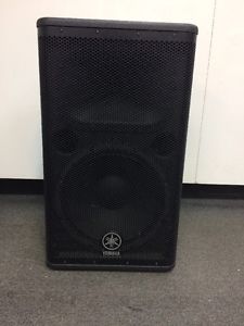 Yamaha DSR112 1300W 12" Powered Speaker