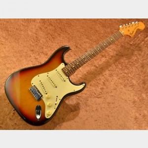 Fender 【Vintage】Stratocaster 【Sunburst】1972 guitar FROM JAPAN/512 image 1