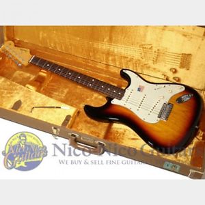 Fender 2011 American Vintage '62 Stratocaster (Sunburst) guitar FROM JAPAN/512