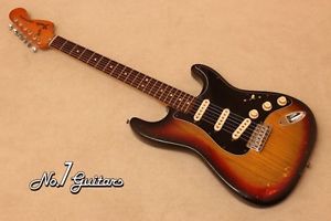 Fender Stratocaster / 1976 guitar FROM JAPAN/512
