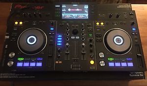 Pioneer XDJ-RX Digital DJ Controller No Reserve!!! Great Condition!!!