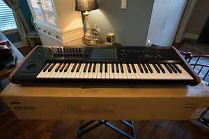 Korg Kronos 2 61 Keyboard Synthesizer **MINT**