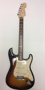 Fender Stratocaster Z6027533 with Hard Case