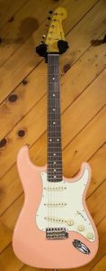NEW Fender Classic 60s Strat Shell Pink guitar FROM JAPAN/512