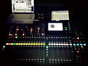 behringer x32 digital mixer